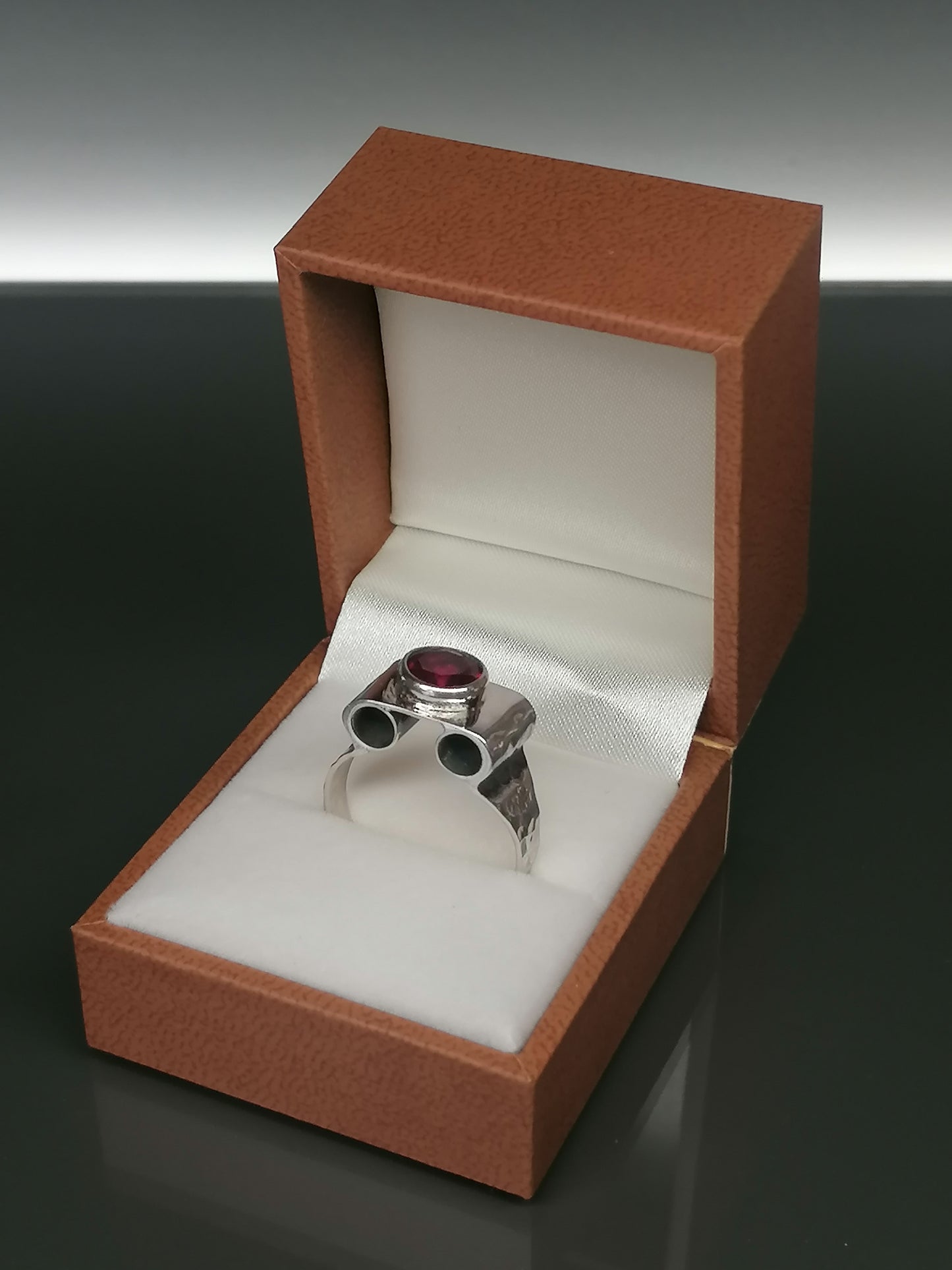 Ein bezaubernder Ring mit Zirkonia