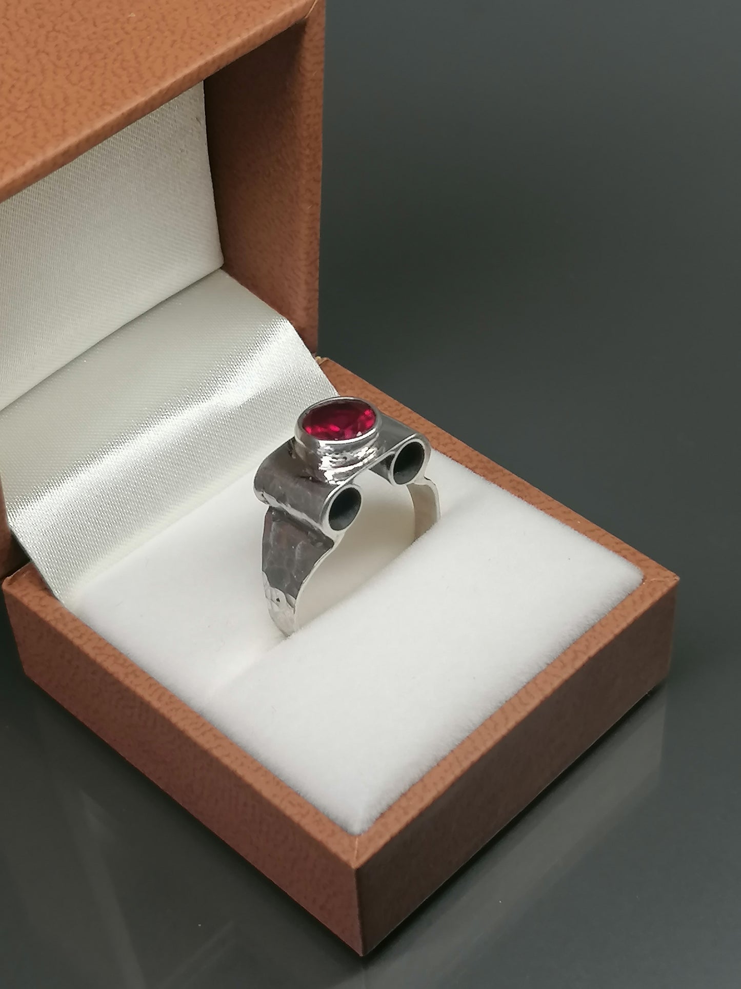 Ein bezaubernder Ring mit Zirkonia