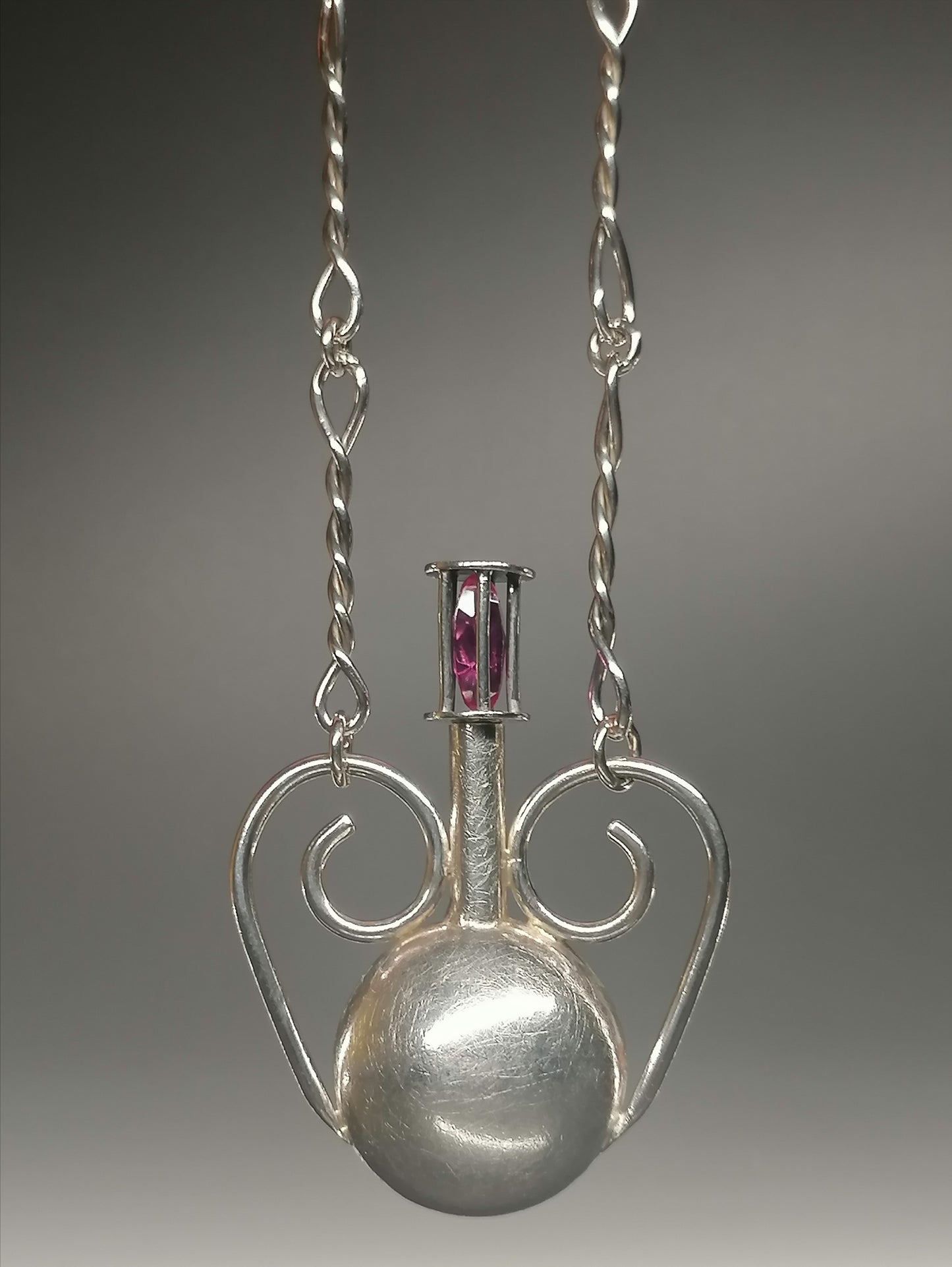 A charming perfume bottle/flacon with zircon