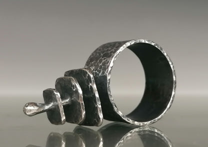 A unique silver ring