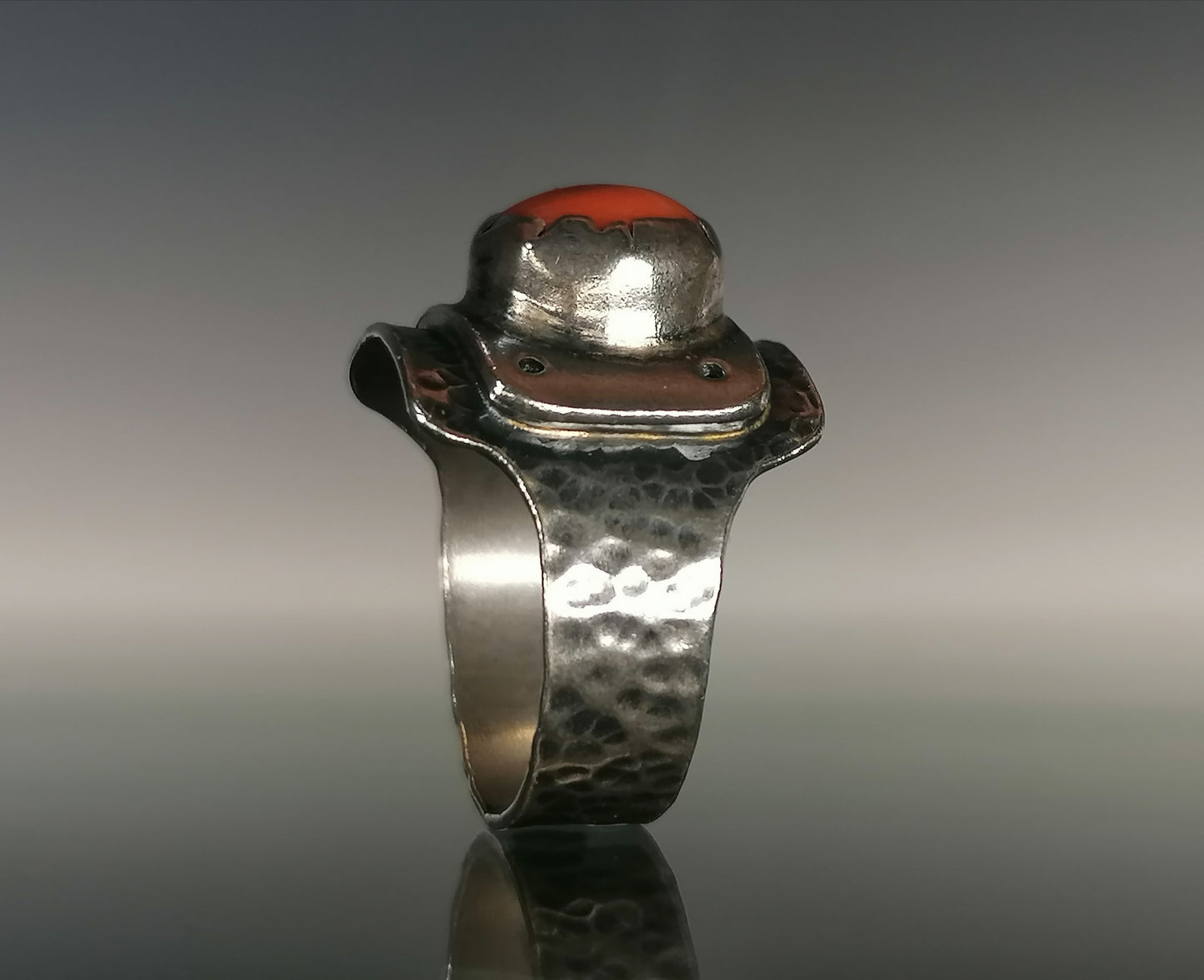 Beautiful ring with natural coral 