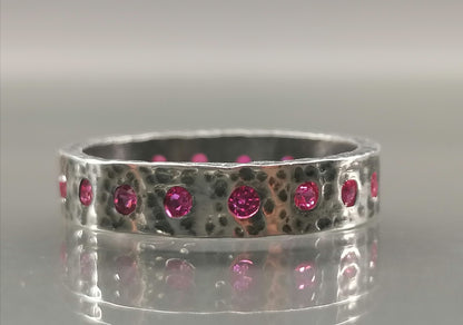 Beautiful wedding ring with cubic zirconia 