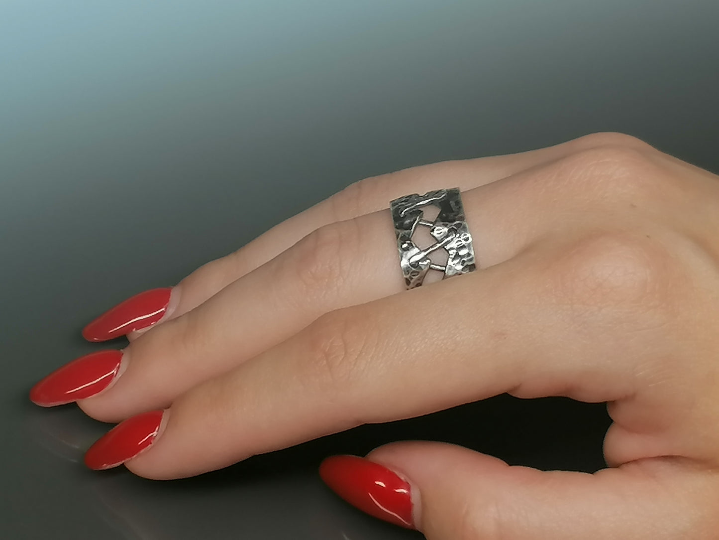 Innovative silver wedding ring 