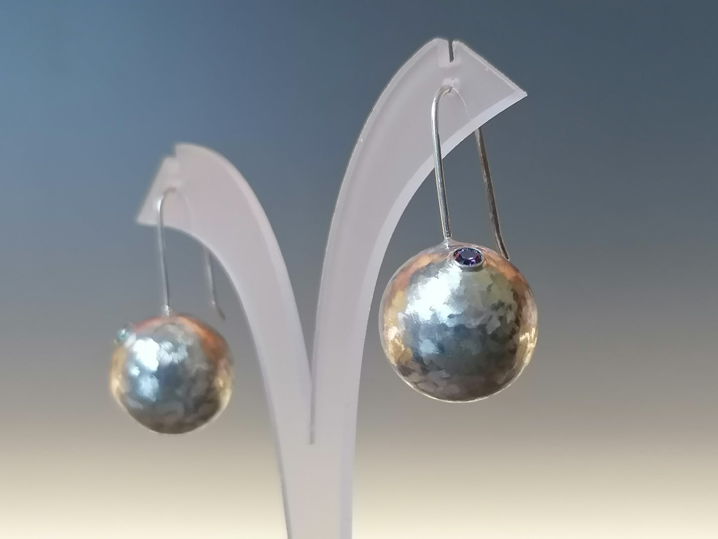 Elegant ball earrings 