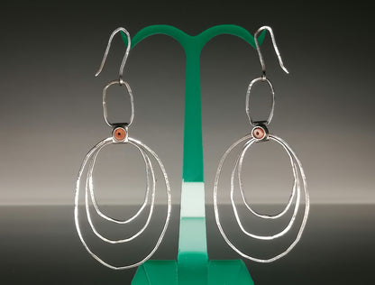 Fine earrings with natural coral 