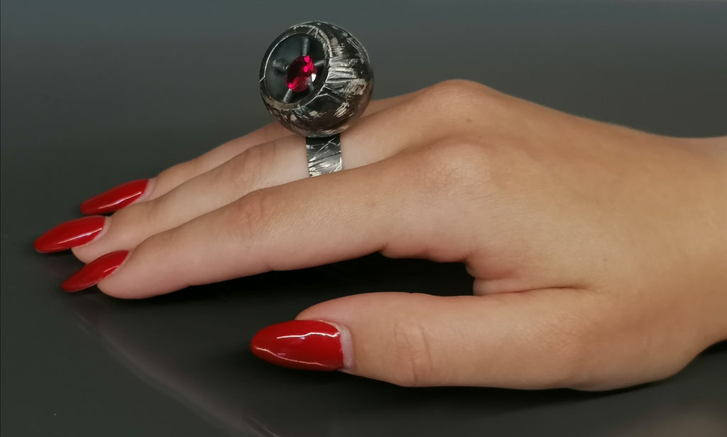 Pierścień srebro " OBSERWATOR"