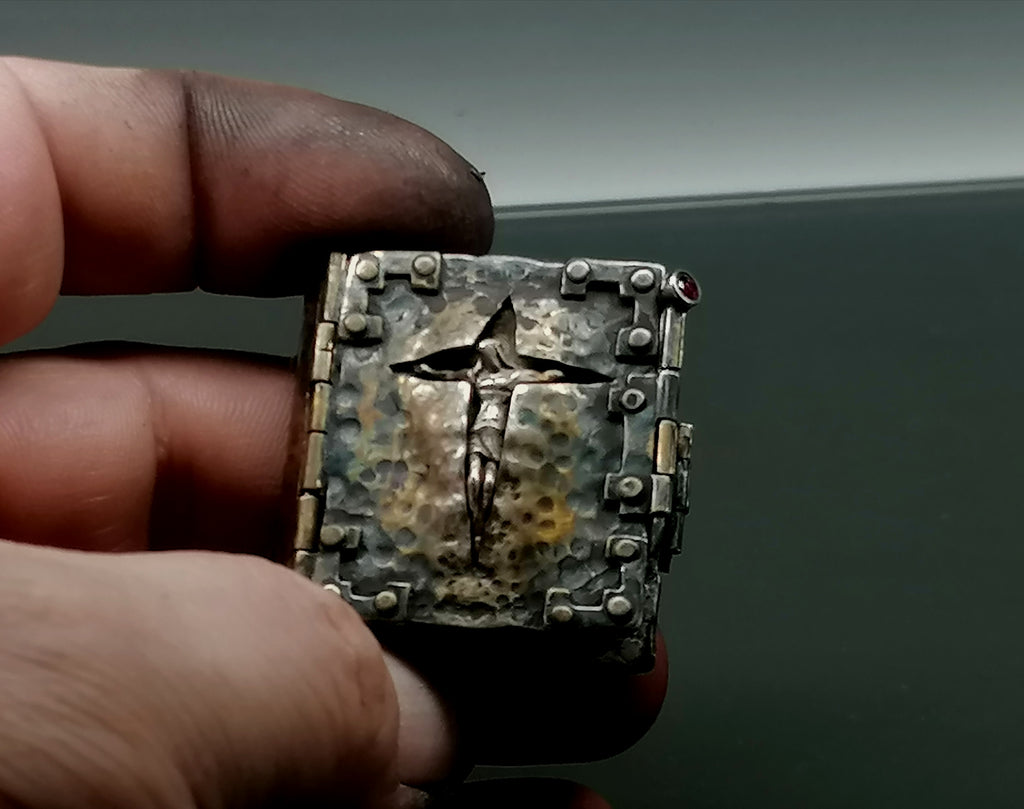 Naszyjnik srebro " KSIĄŻECZKA"