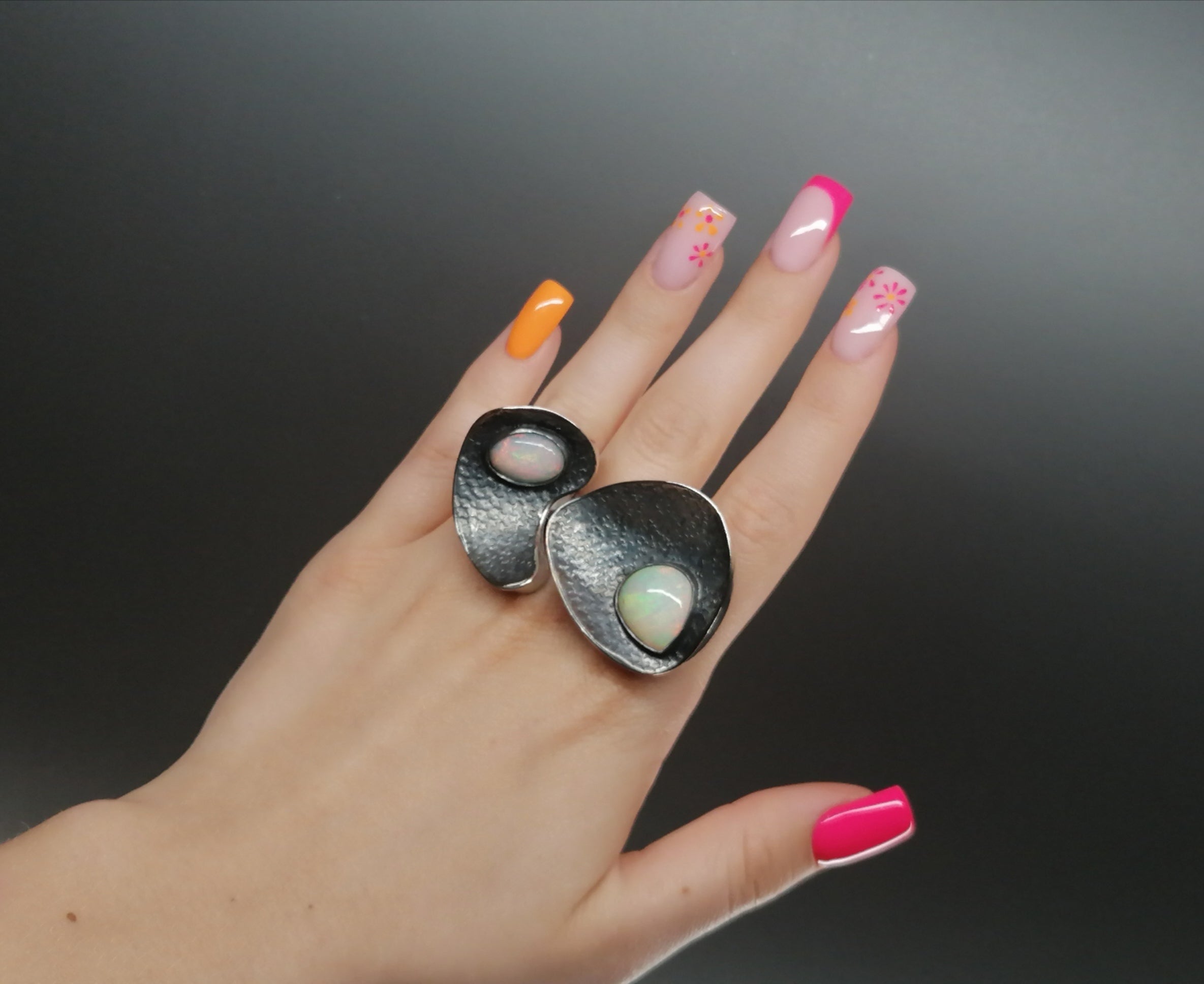 Pierścień srebro / opale " MOTYL"