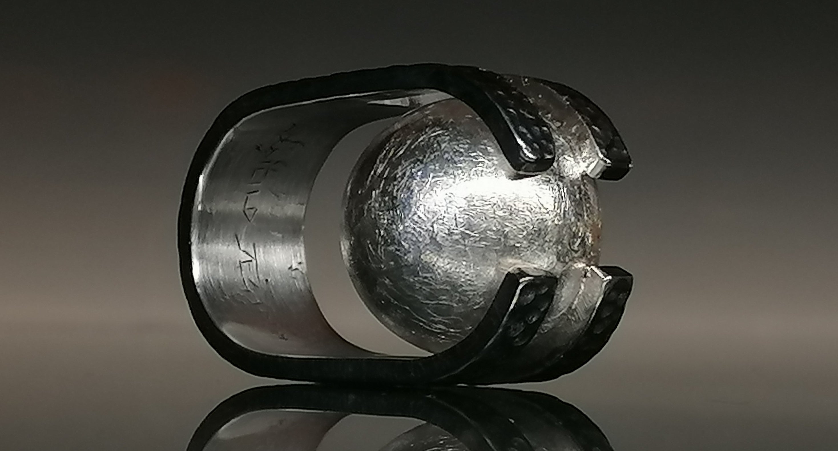 Pierścień z kulą / srebro