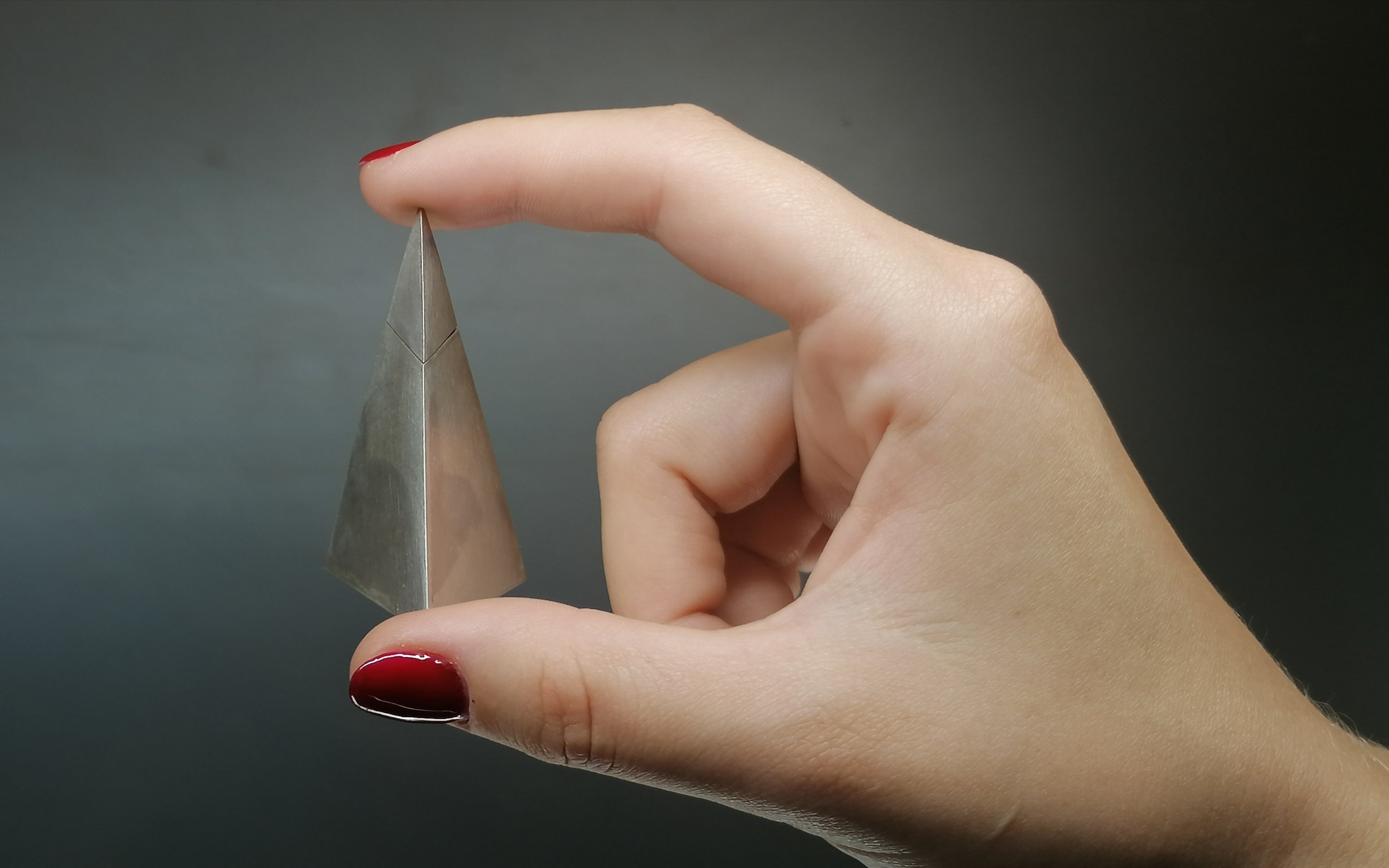 Flakon na perfumy / srebro