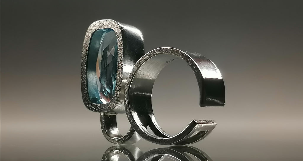 Pierścień srebro / topaz