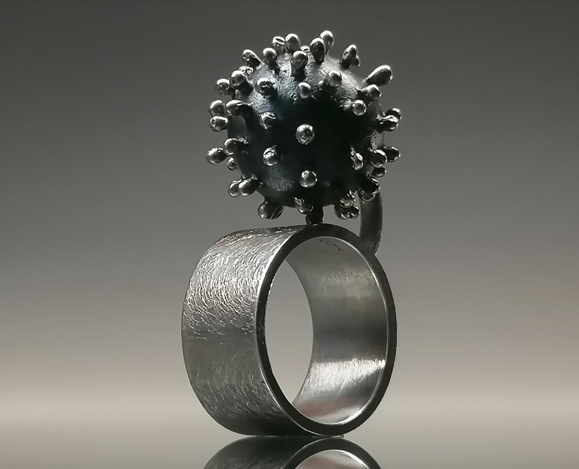 Pierścień srebro "WIRUSEK"