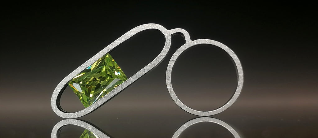 Pierścień srebro / syntetyczny oliwin