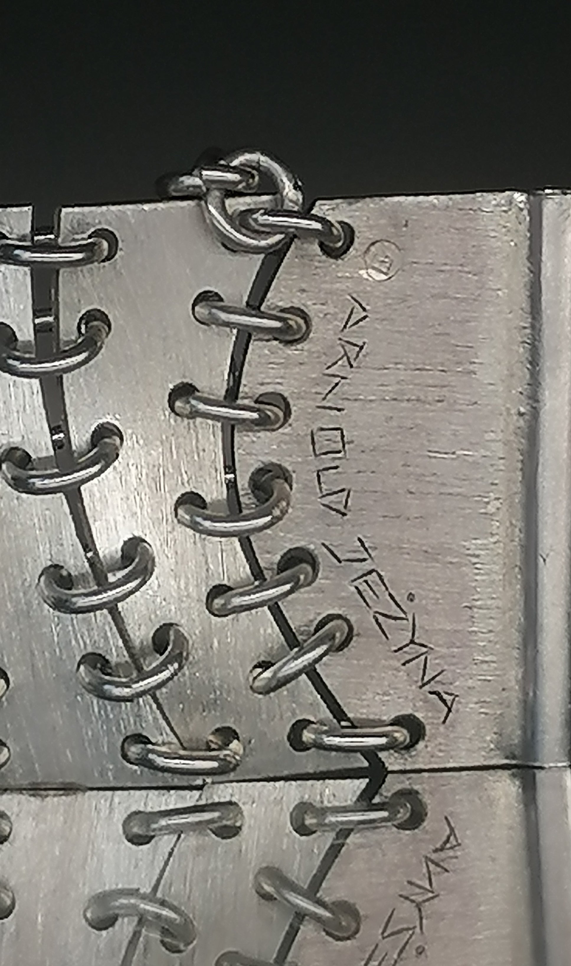 Srebrna szyta bransoleta