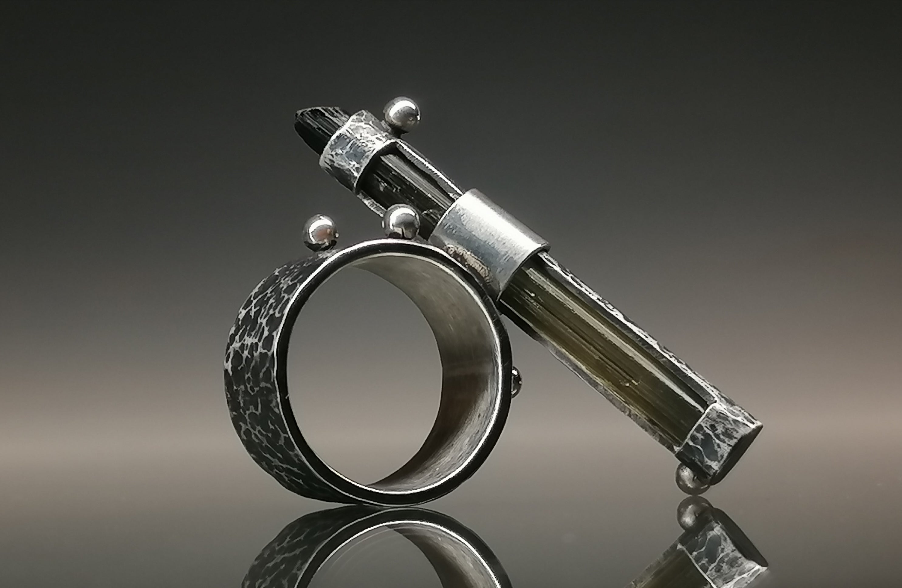 Pierścień / srebro-turmalin zielony