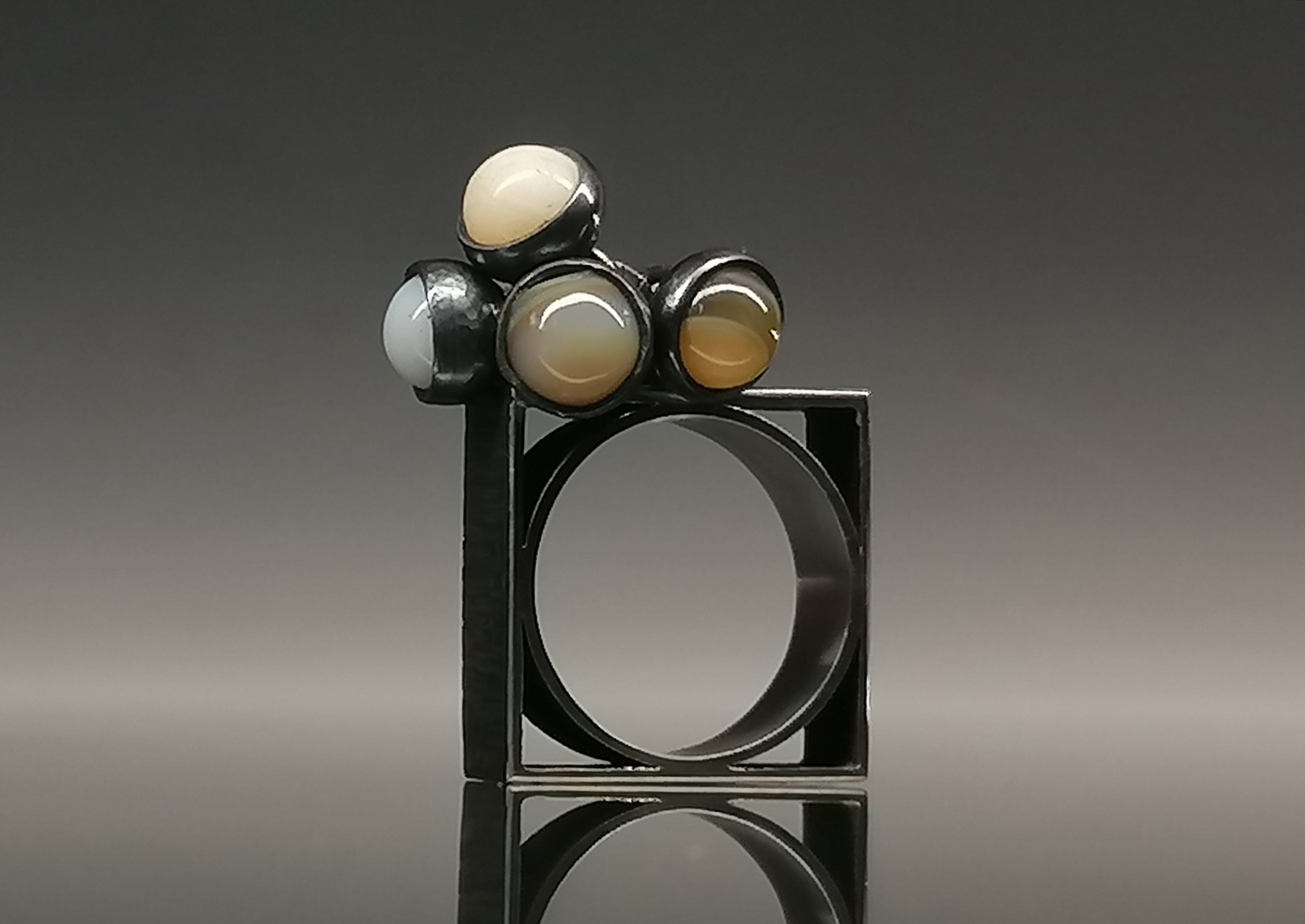 Pierścień / srebro -agaty