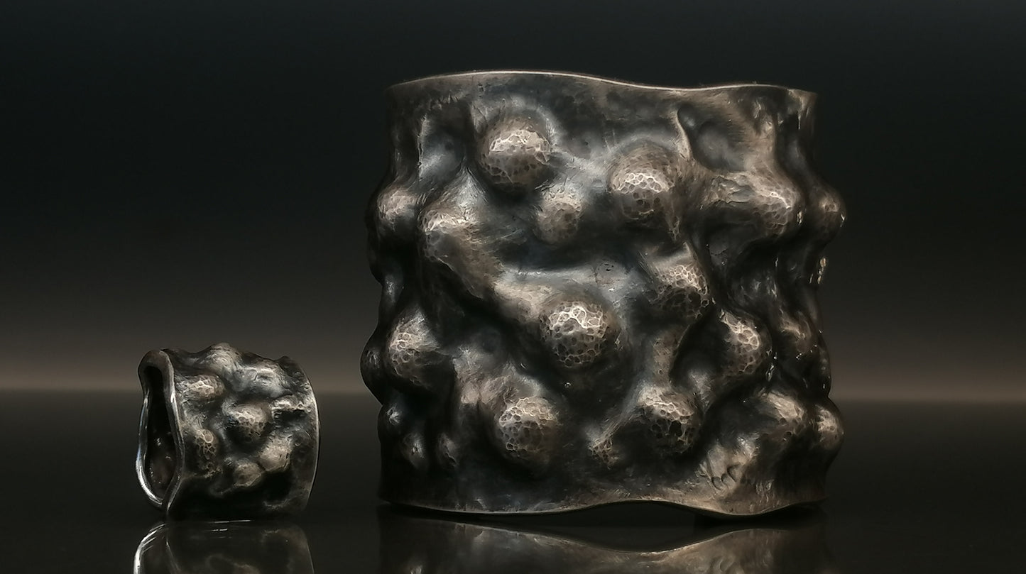 Bransoleta z pierścieniem-"BLOB"
