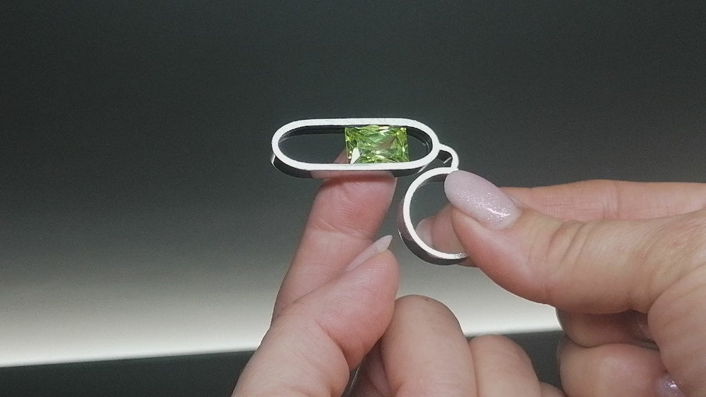 Pierścień srebro / syntetyczny oliwin